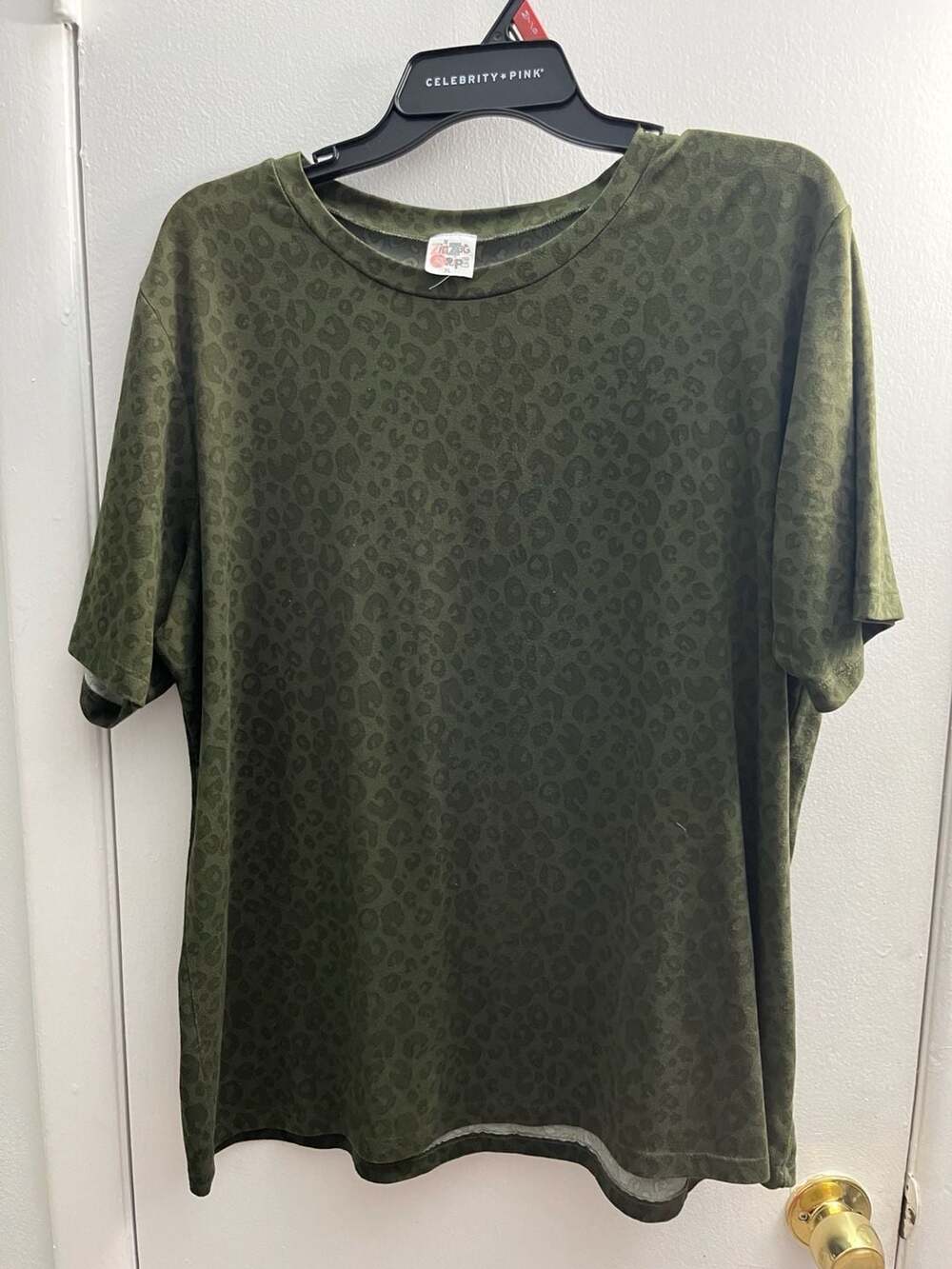 The Zig Zag Stripe Olive Green Leopard Print Short Sleeve Crew Neck T-Shirt